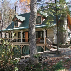 We are Cabin Builders in NC that offer Log Home Building North Carolina. Learn more about log home Boone NC Construction.