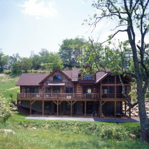 North Carolina Home builder uses Log and Timber Frame design to build custom home