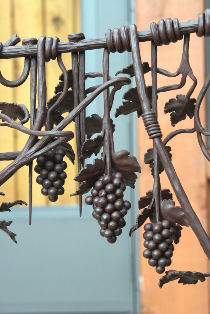 handcrafted iron rails create accent in tennessee