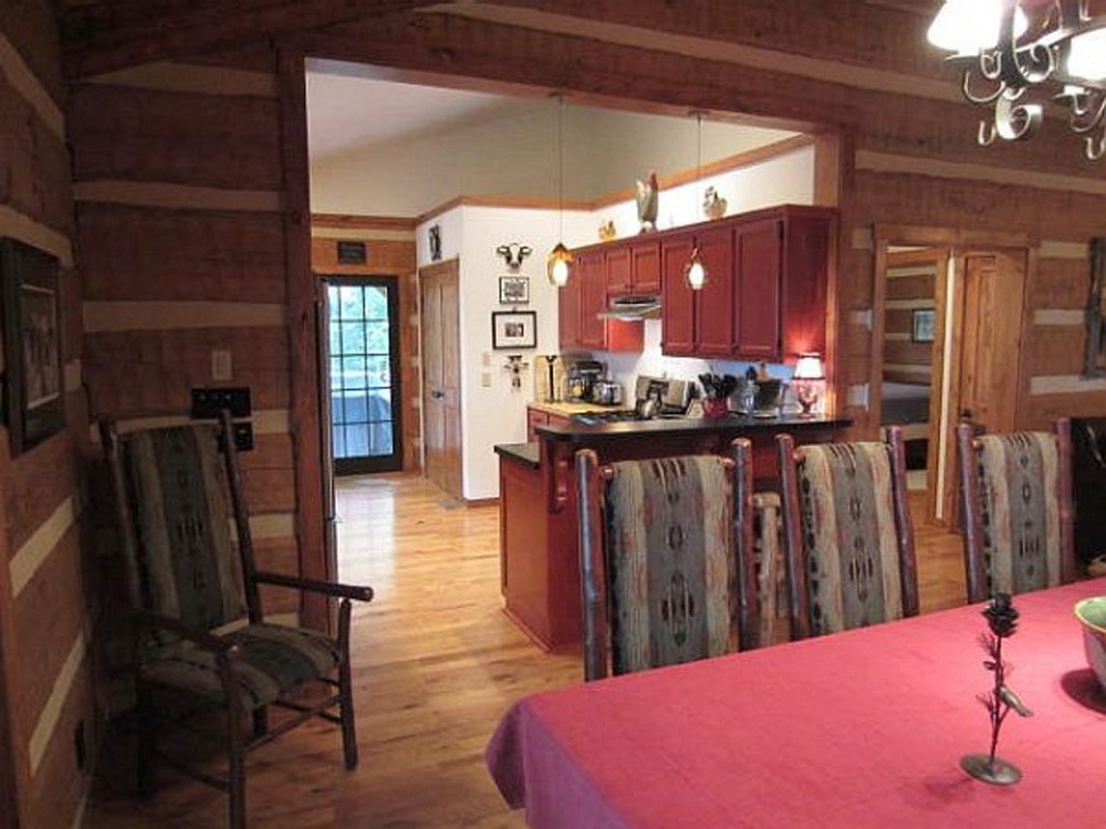 cedar siding,cedar shake,vaulted ceiling,great room