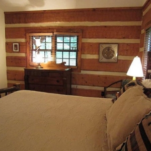 Log Cabin in Valle Crucis near Watauga River