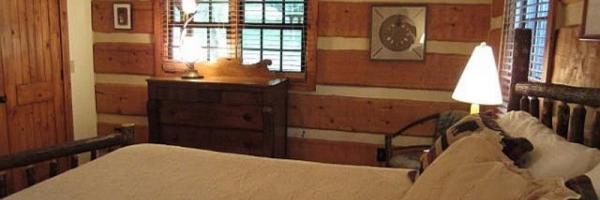 Log Cabin in Valle Crucis near Watauga River